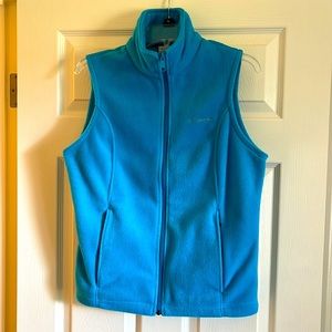 Columbia fleece vest, turquoise color, front zipper w/2 zipper pockets